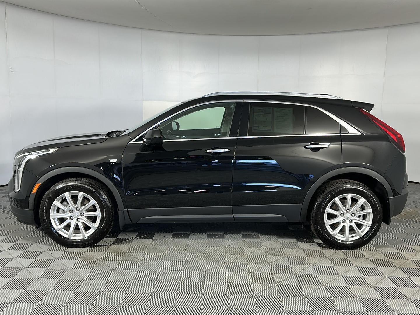 2022 Cadillac XT4 AWD Luxury
