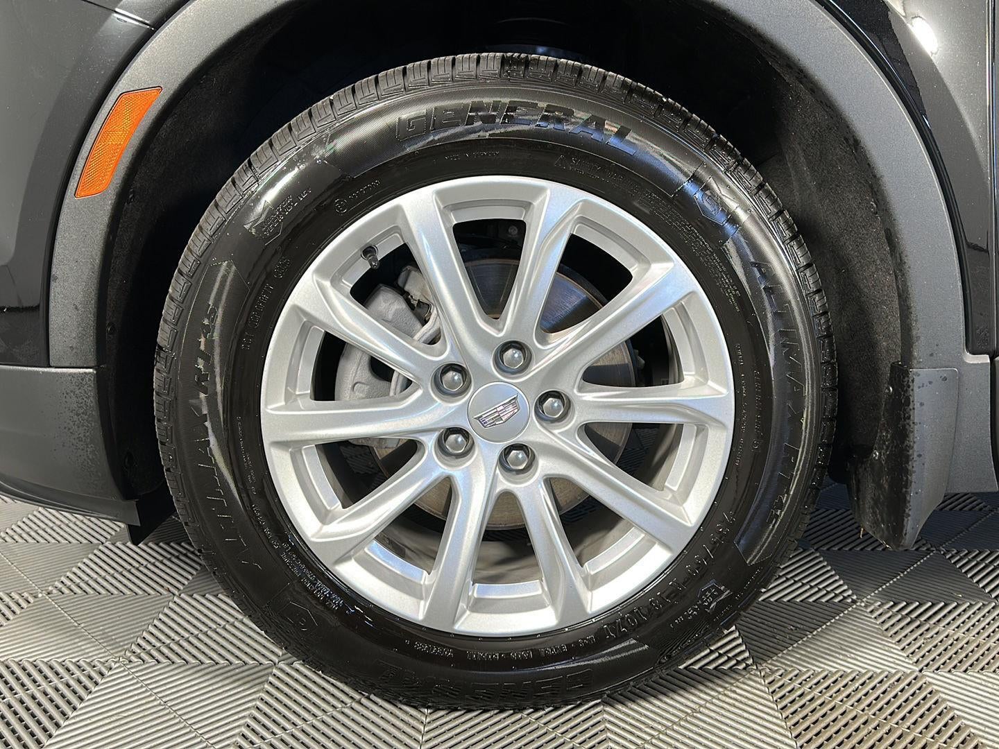 2022 Cadillac XT4 AWD Luxury