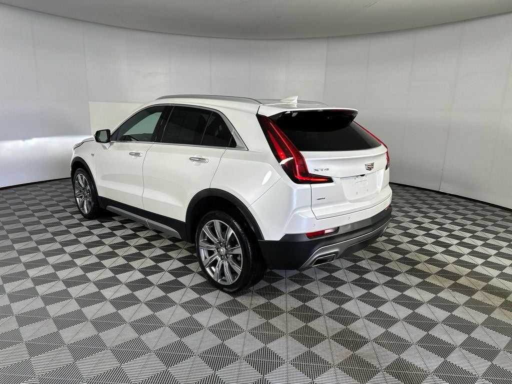 2023 Cadillac XT4 Premium Luxury