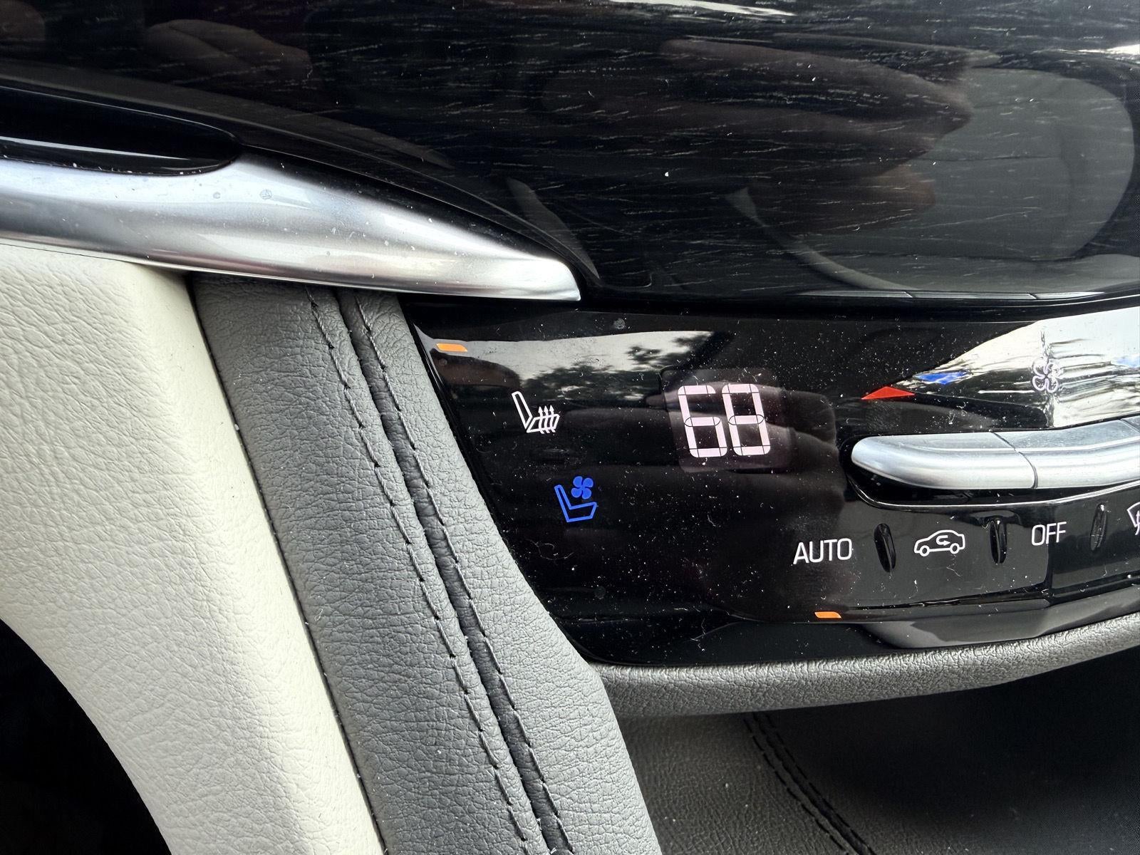 2023 Cadillac XT6 AWD Premium Luxury