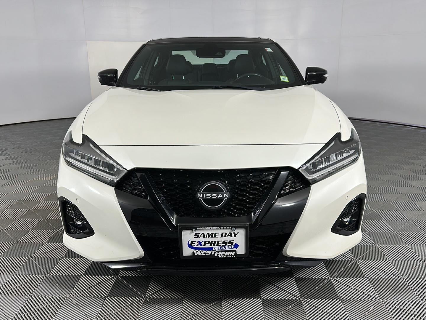 2023 Nissan Maxima SR