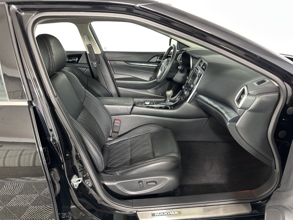 2023 Nissan Maxima Platinum
