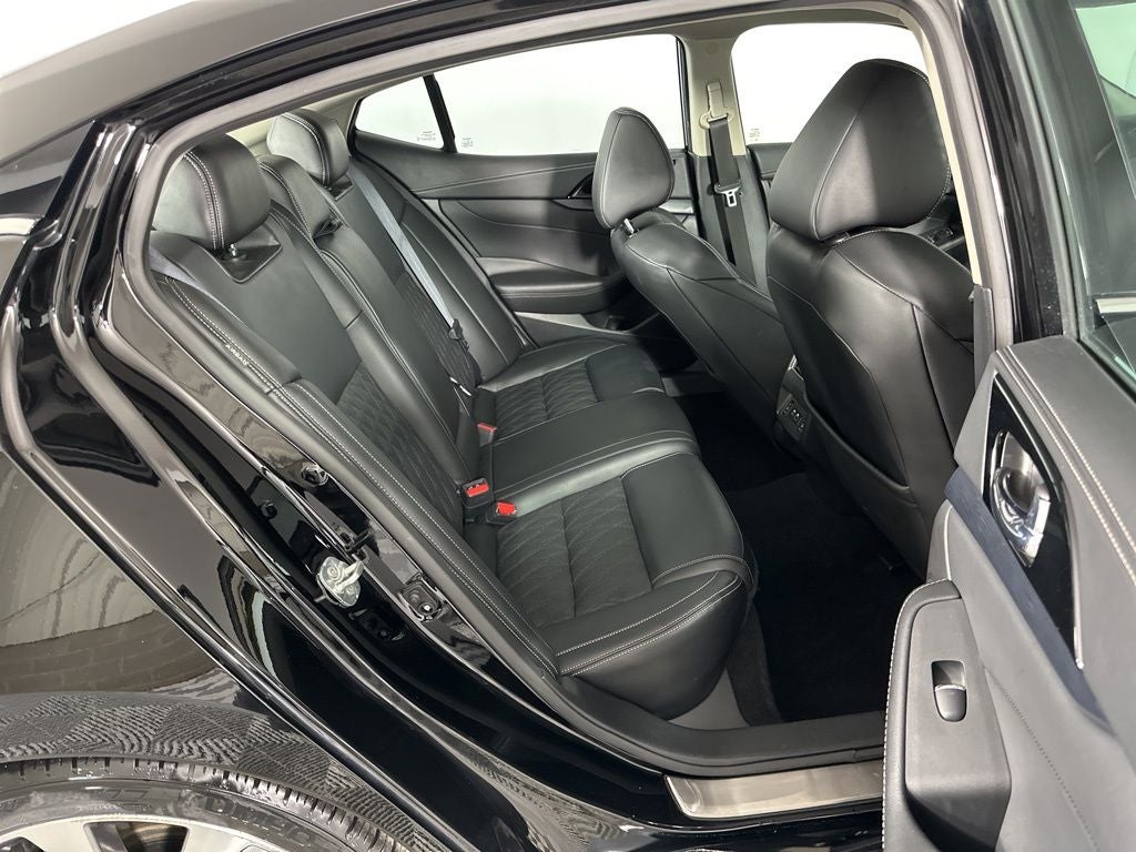2023 Nissan Maxima Platinum