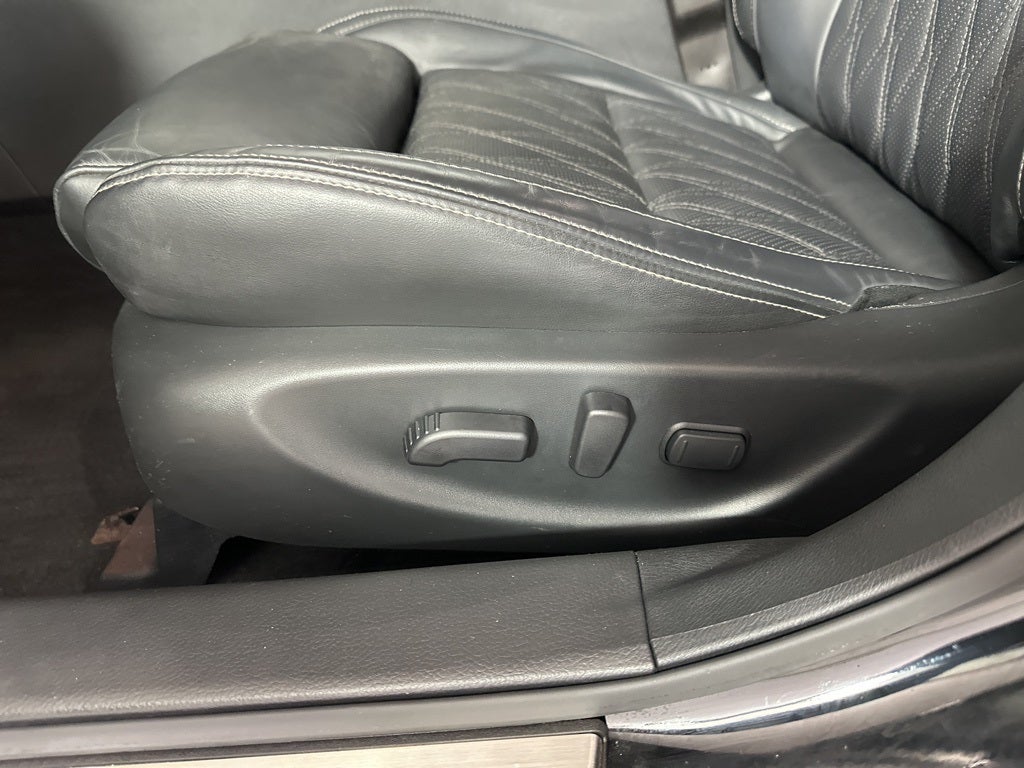 2023 Nissan Maxima Platinum