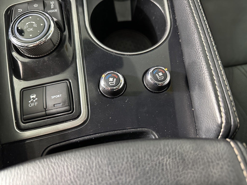 2023 Nissan Maxima Platinum