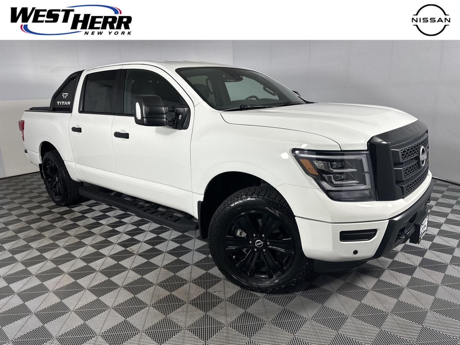 2024 Nissan Titan SV