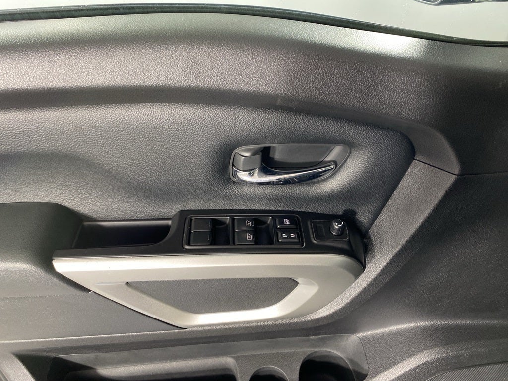 2024 Nissan Titan XD SV