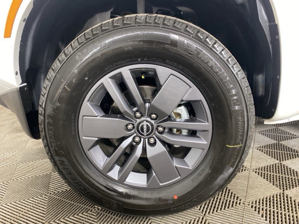 2025 Nissan Frontier SV