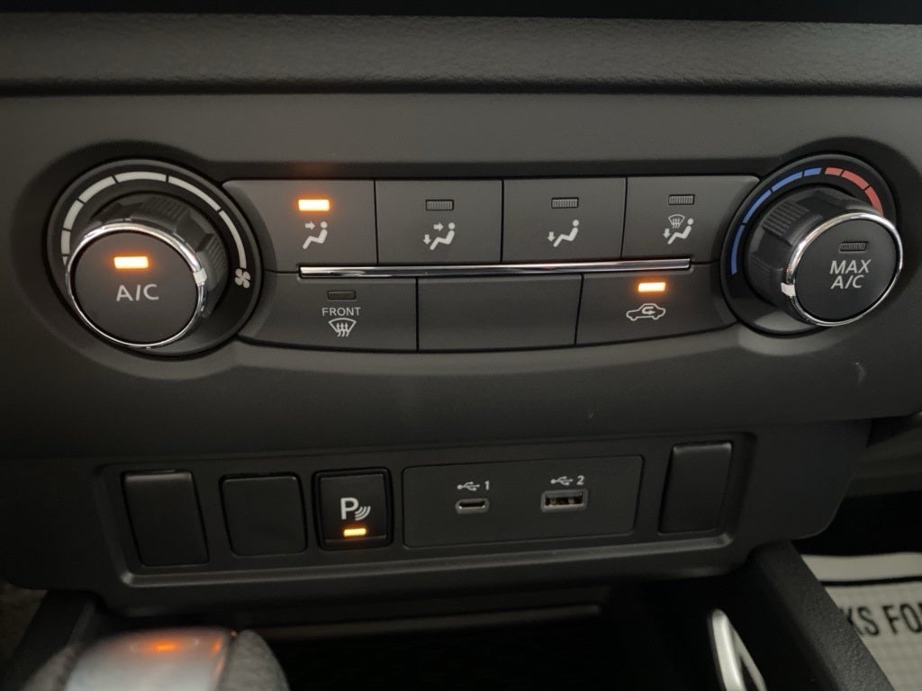 2025 Nissan Frontier SV