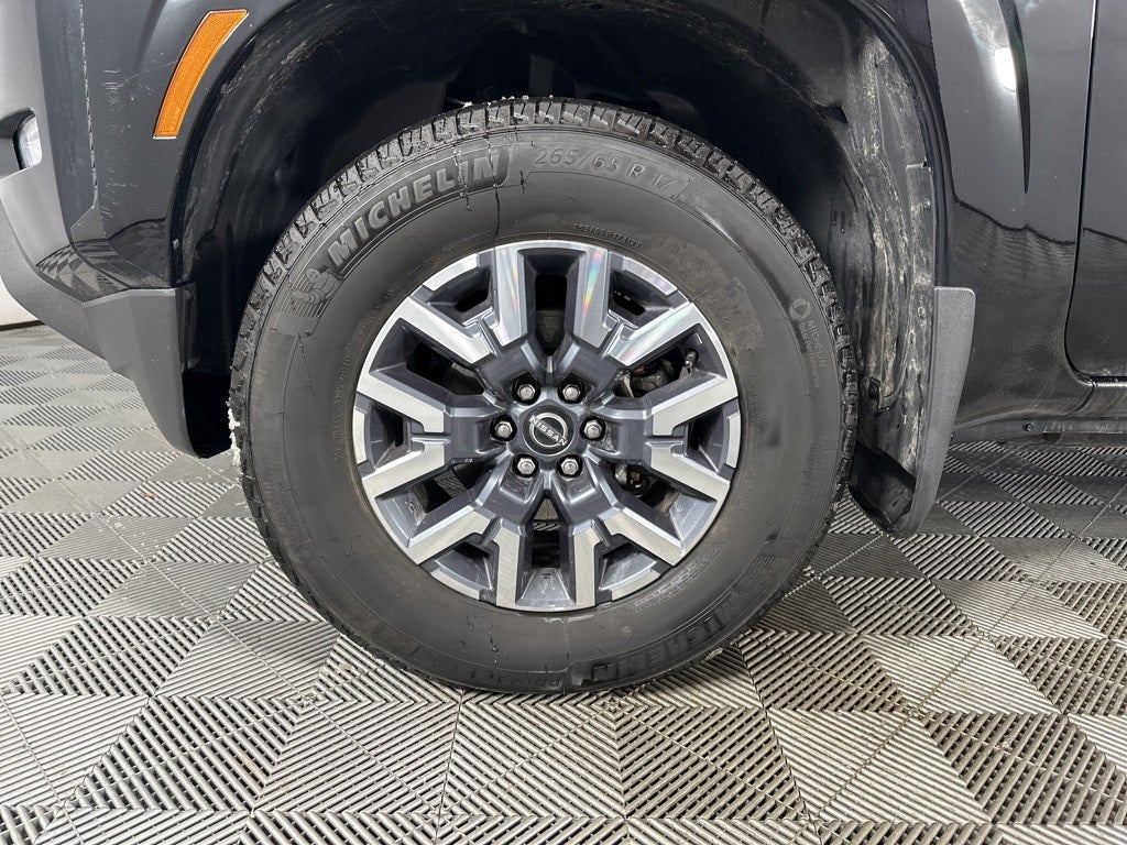 2024 Nissan Frontier SL