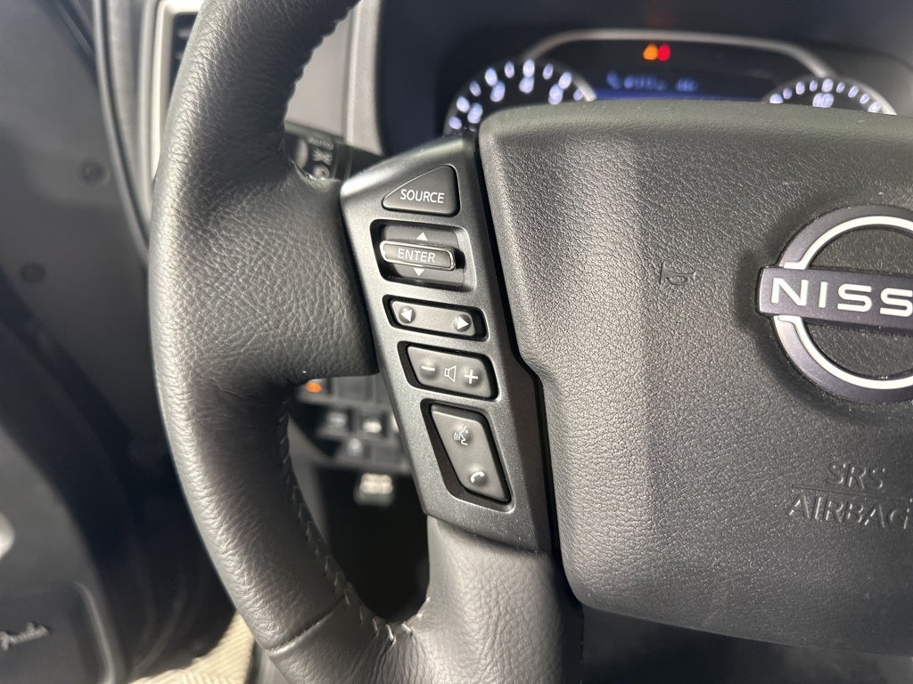 2024 Nissan Frontier SL