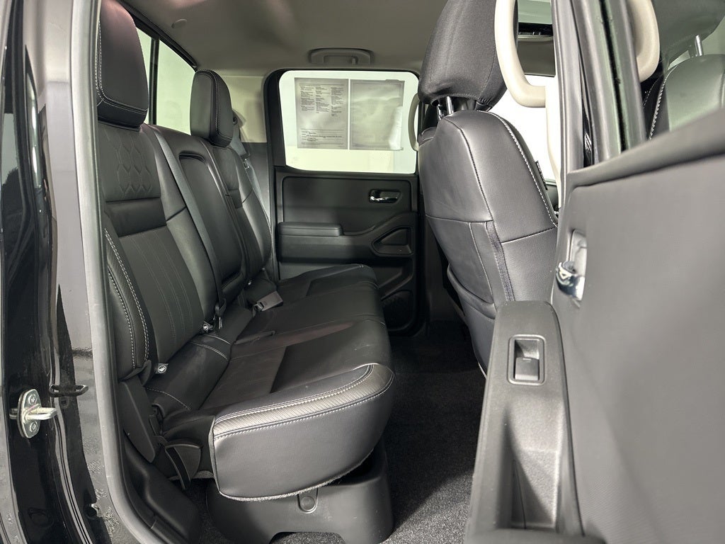 2024 Nissan Frontier SL