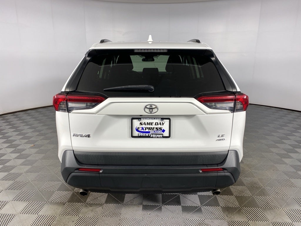 2019 Toyota RAV4 LE