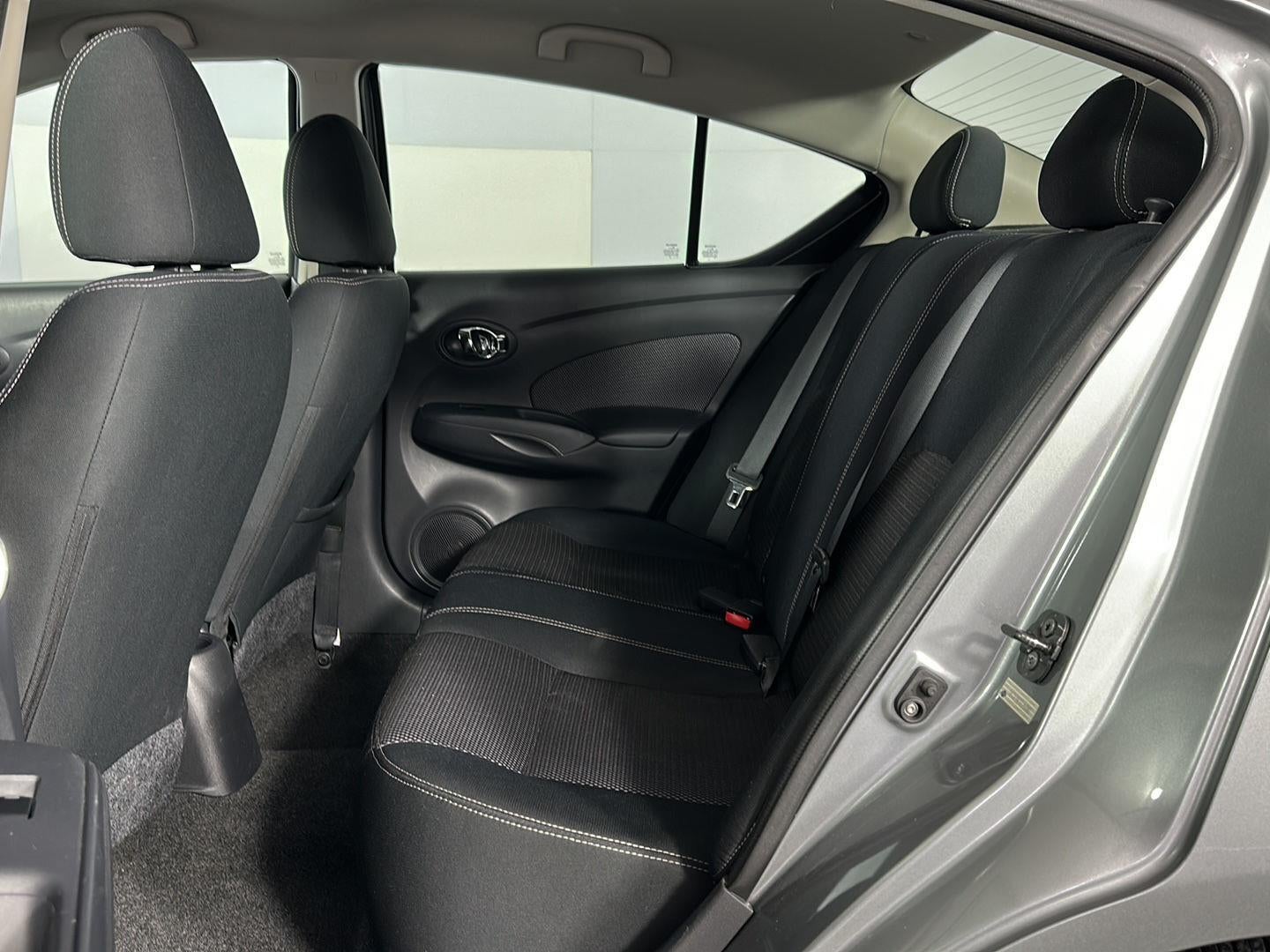 2014 Nissan Versa SV
