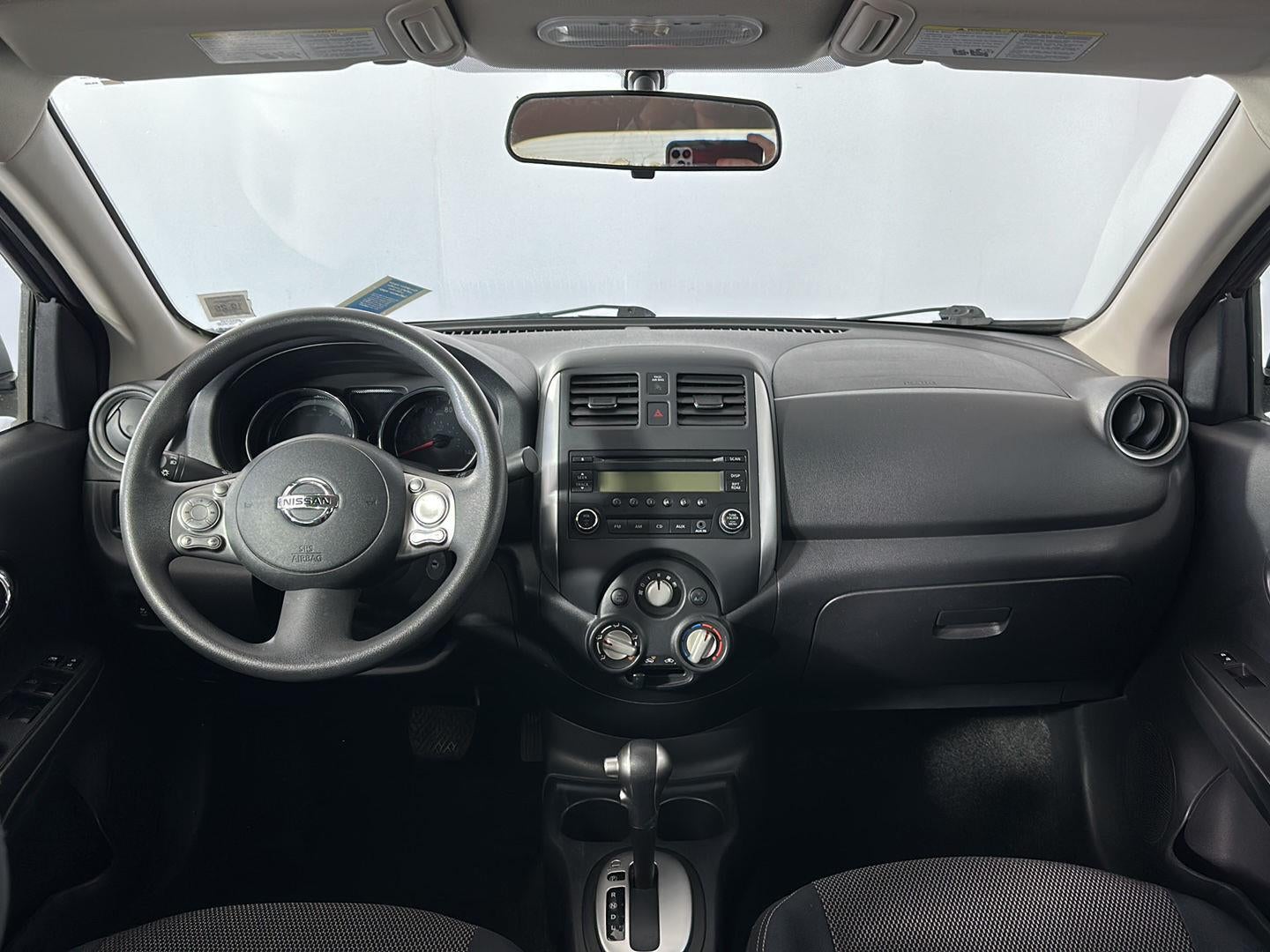 2014 Nissan Versa SV