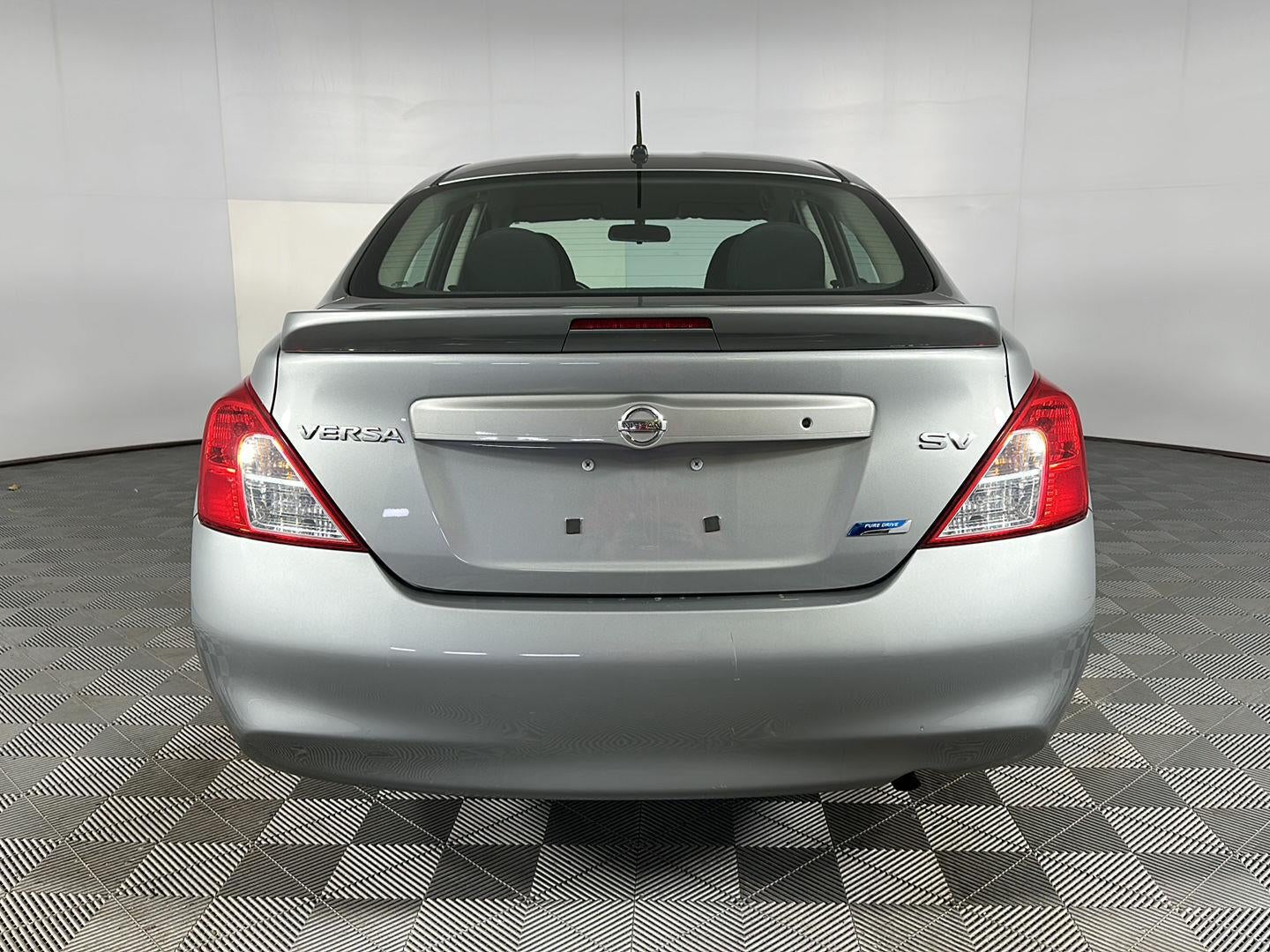 2014 Nissan Versa SV