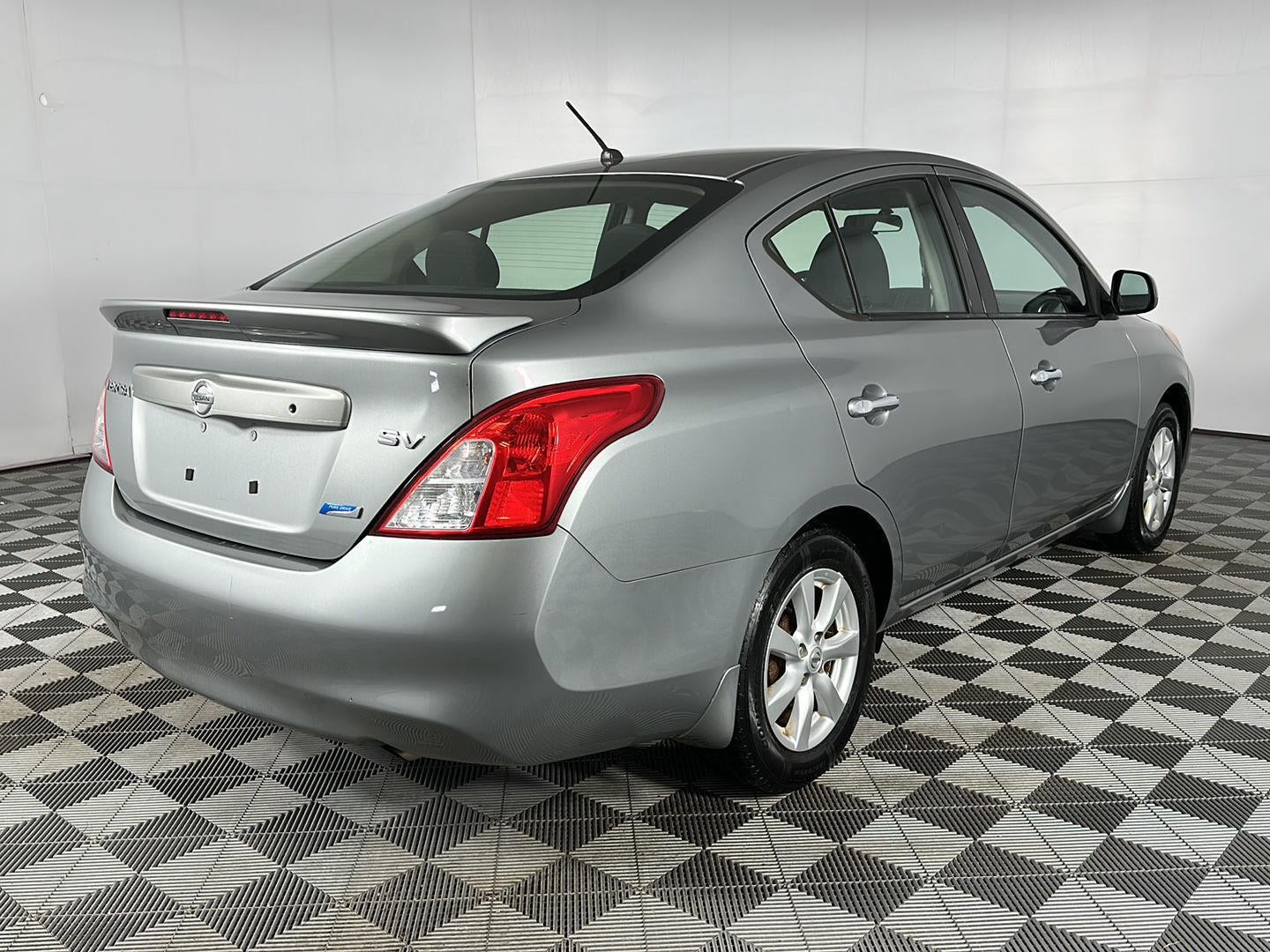 2014 Nissan Versa SV