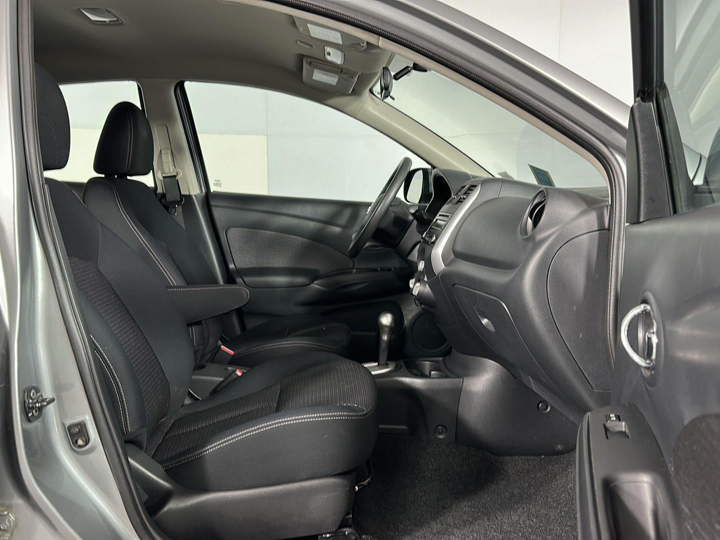 2014 Nissan Versa SV