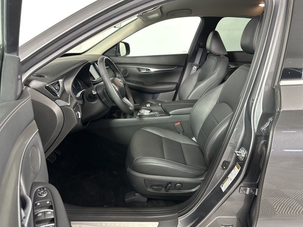 2025 INFINITI QX50 PURE