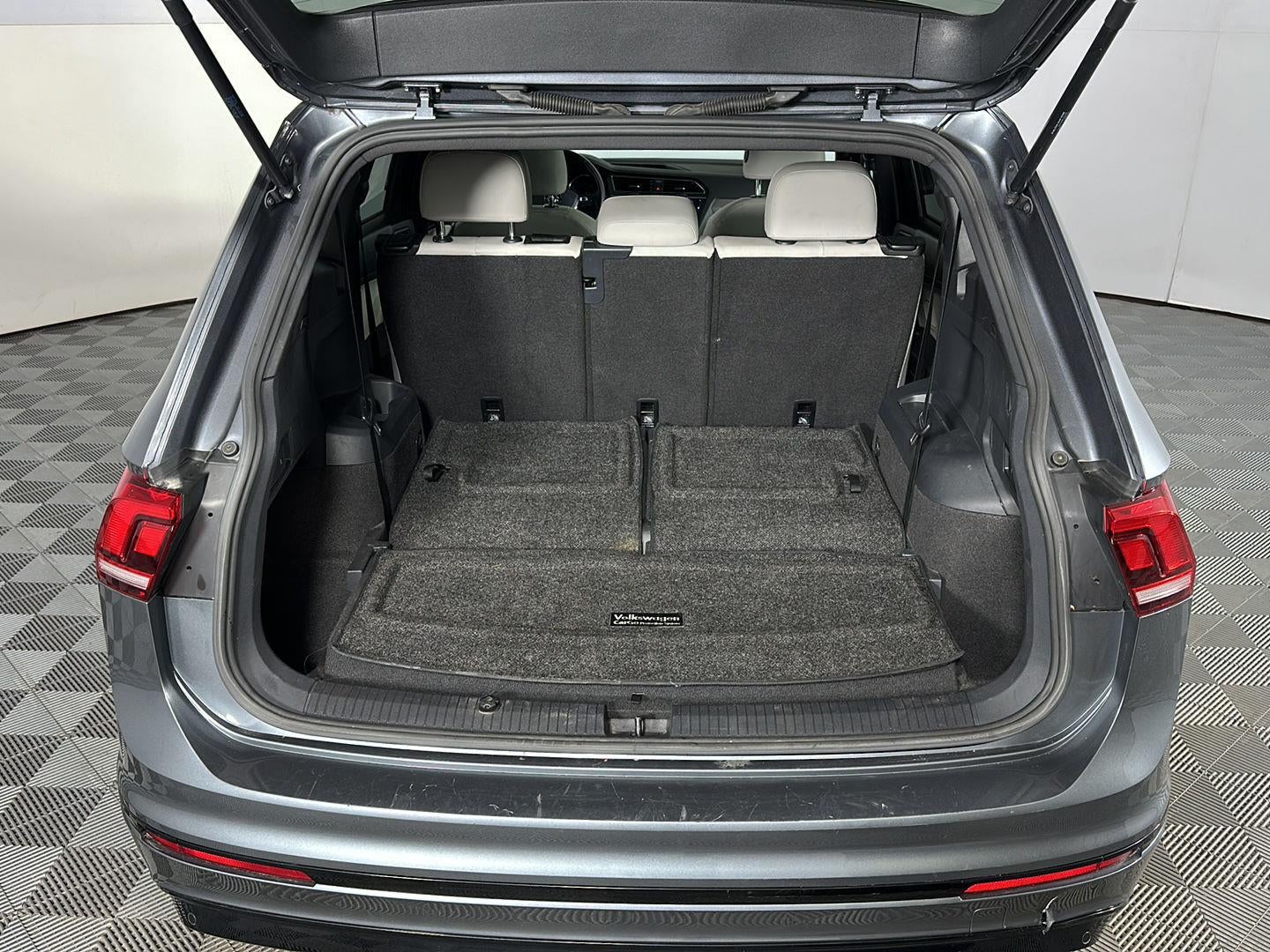 2021 Volkswagen Tiguan SE R-Line Black