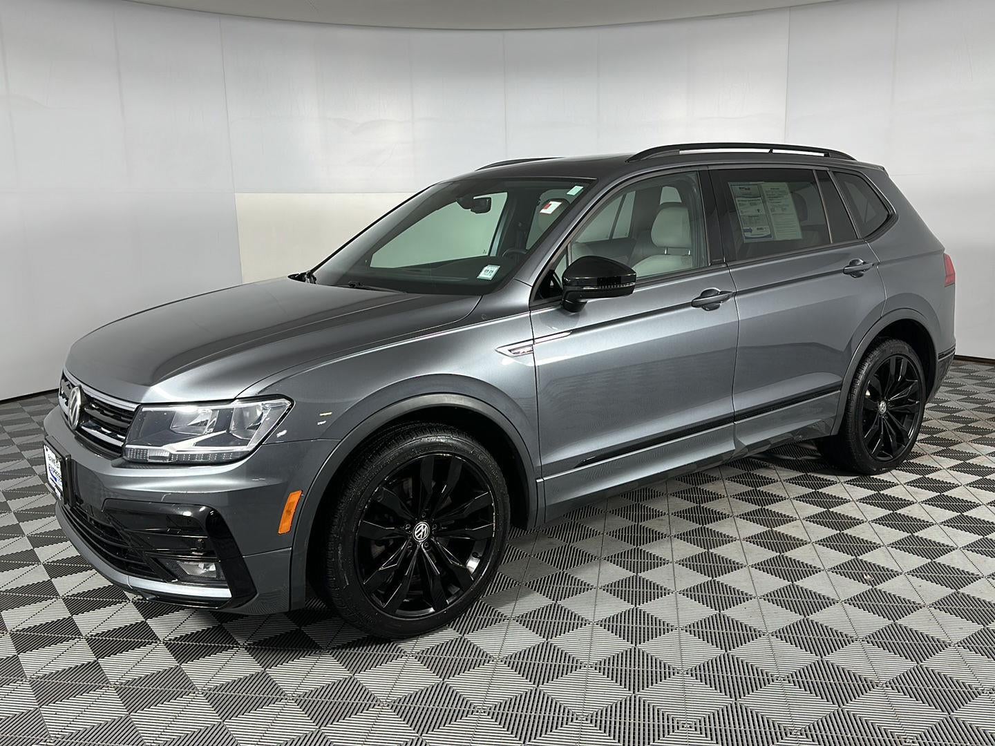 2021 Volkswagen Tiguan SE R-Line Black