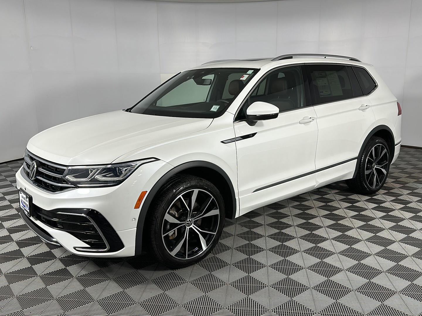 2022 Volkswagen Tiguan SEL R-Line