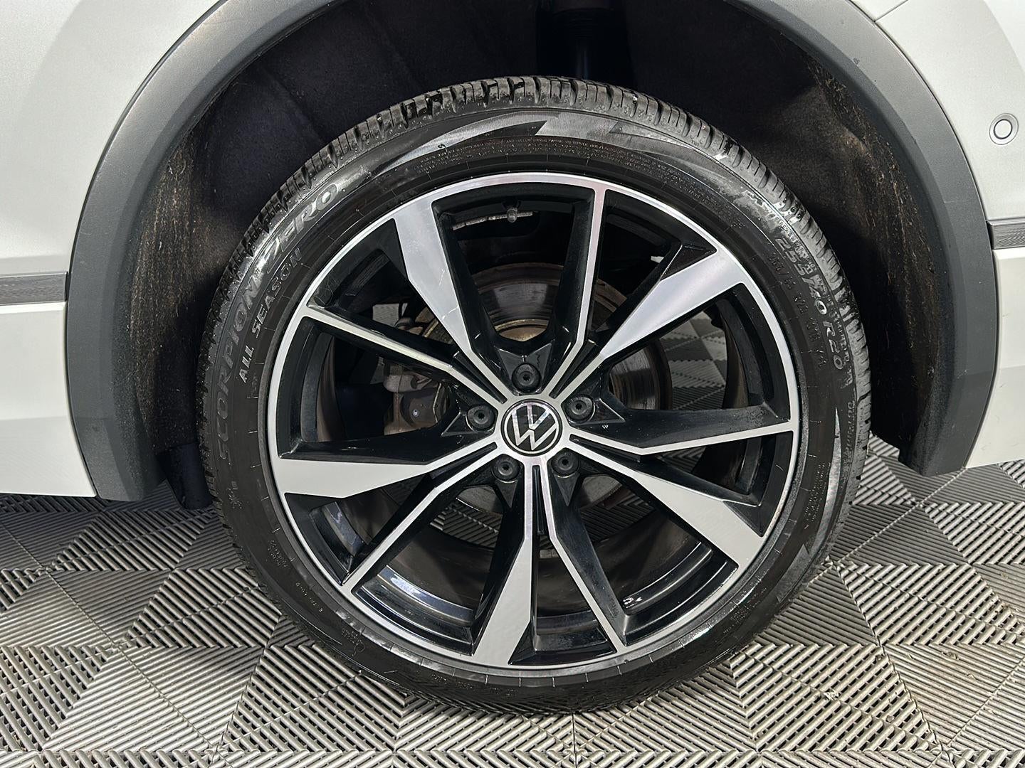 2022 Volkswagen Tiguan SEL R-Line