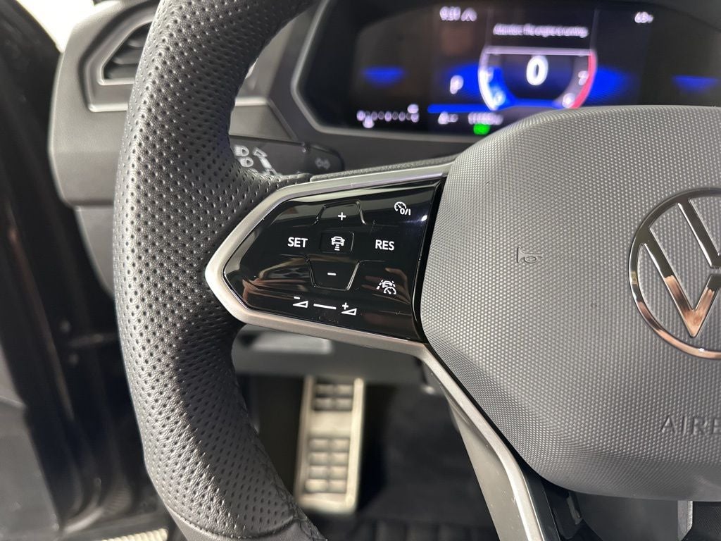2024 Volkswagen Tiguan 2.0T SE R-Line Black
