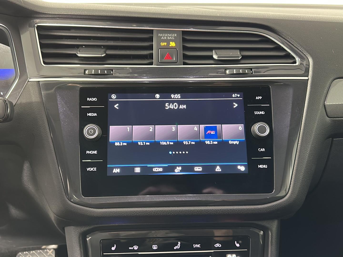 2023 Volkswagen Tiguan SE
