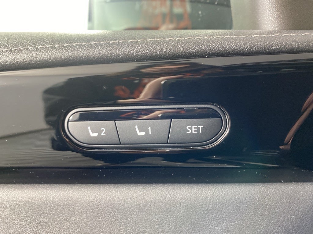 2025 INFINITI QX60 PURE