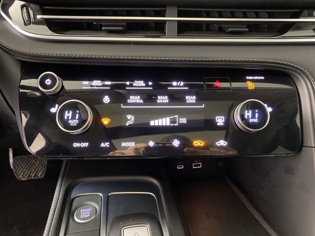 2025 INFINITI QX60 LUXE