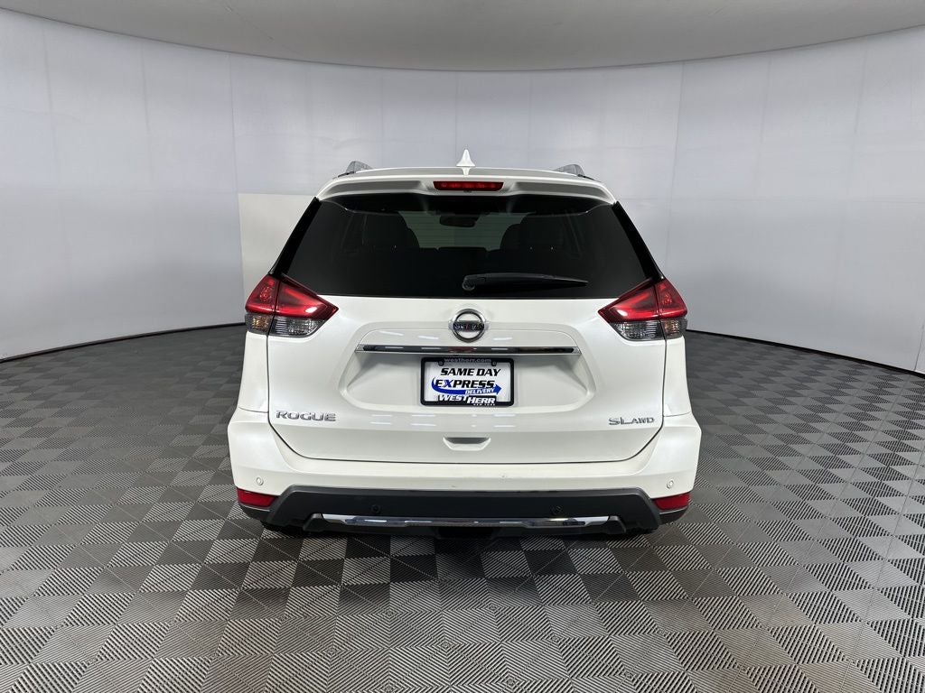 2020 Nissan Rogue SL