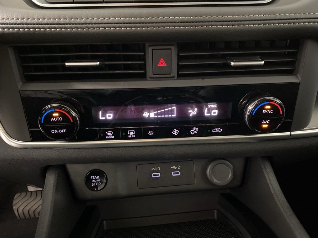 2025 Nissan Rogue SV