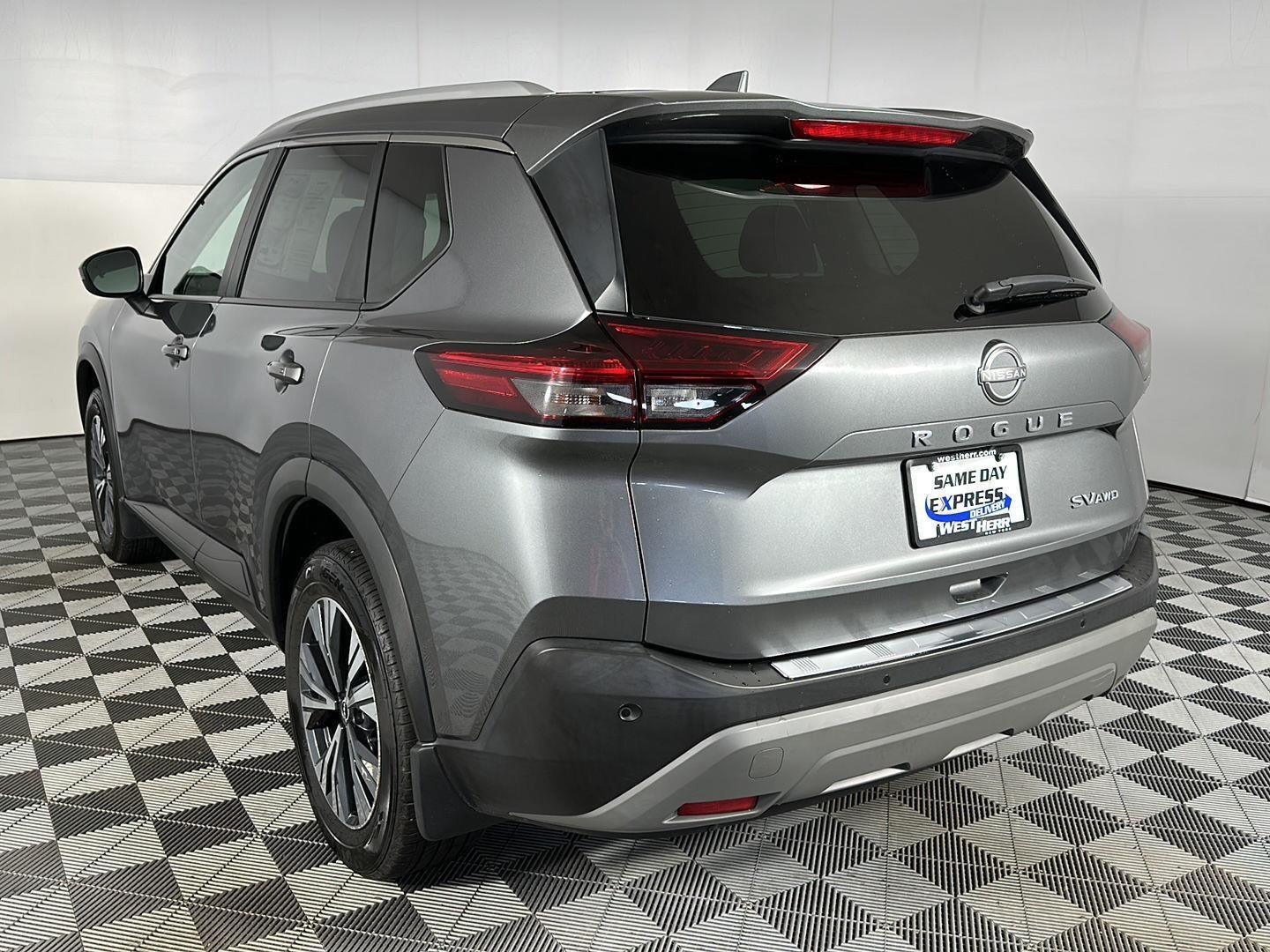 2022 Nissan Rogue SV