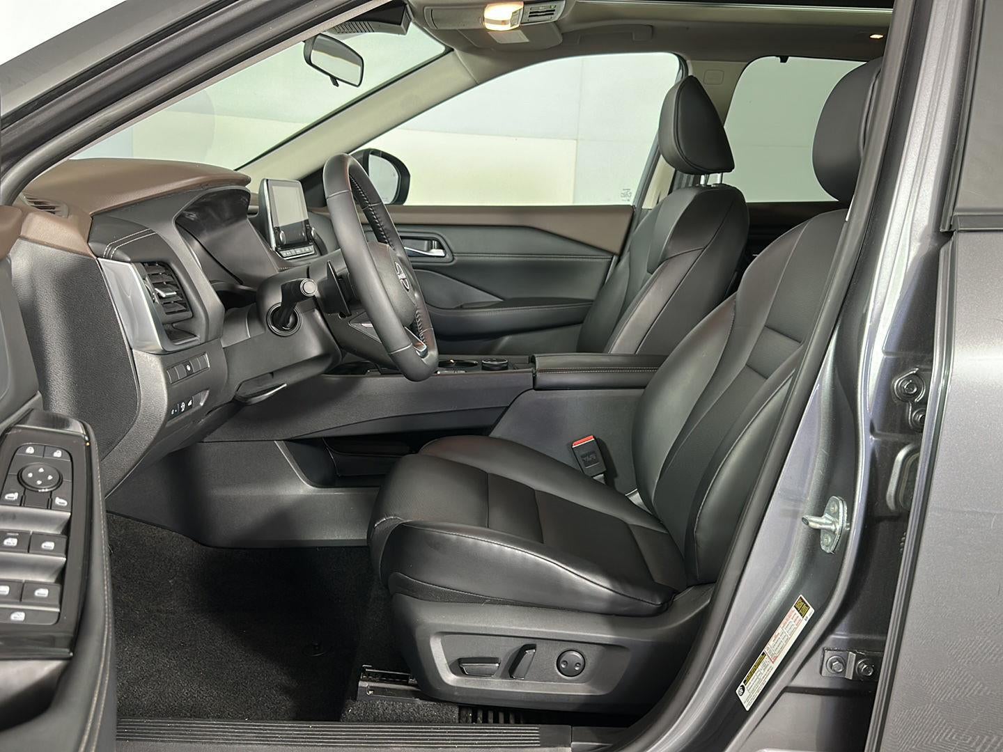 2023 Nissan Rogue Base