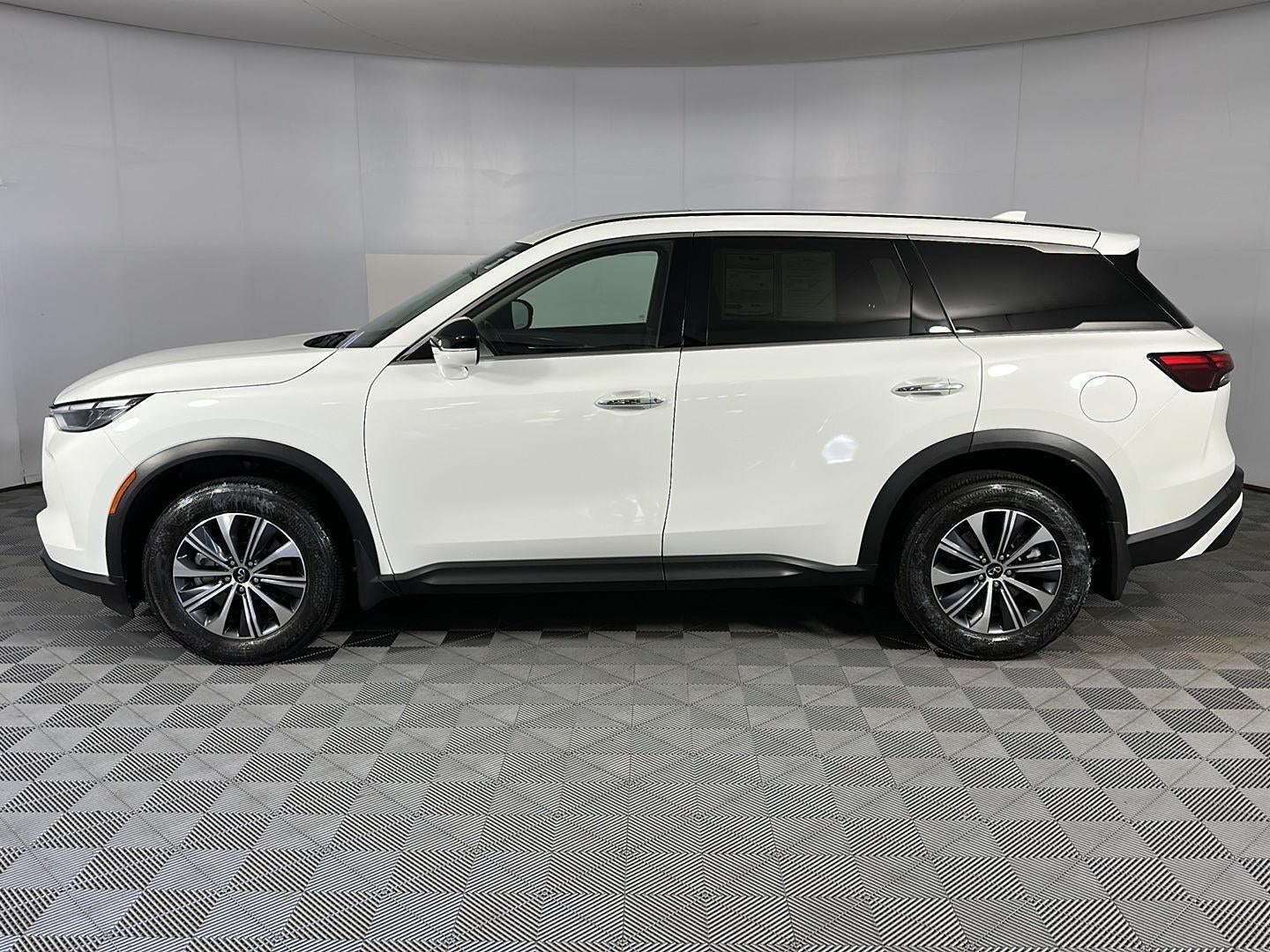 2024 INFINITI QX60 PURE