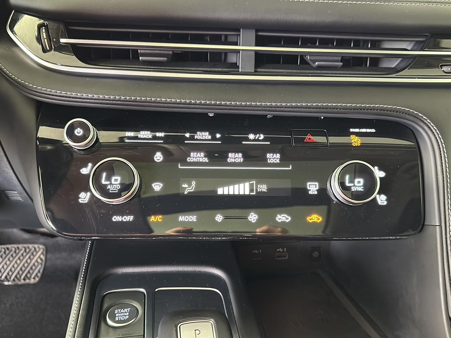 2023 INFINITI QX60 LUXE