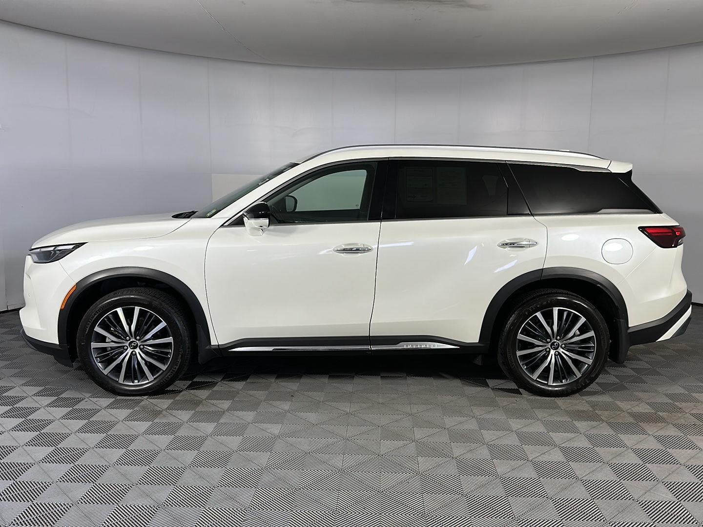 2023 INFINITI QX60 SENSORY