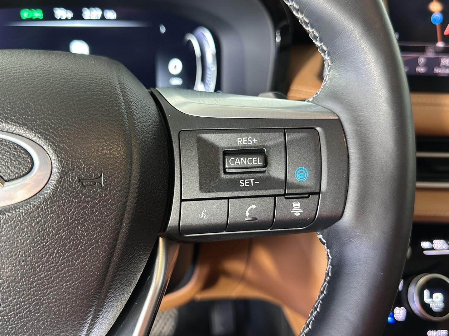 2023 INFINITI QX60 SENSORY