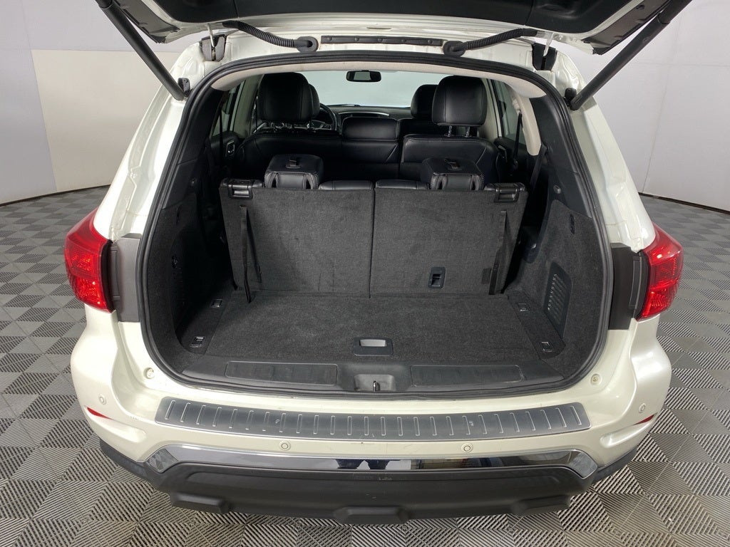 2020 Nissan Pathfinder SL