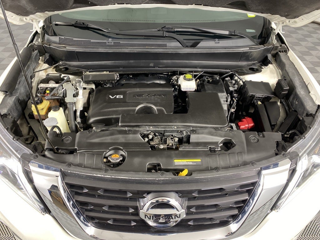 2020 Nissan Pathfinder SL