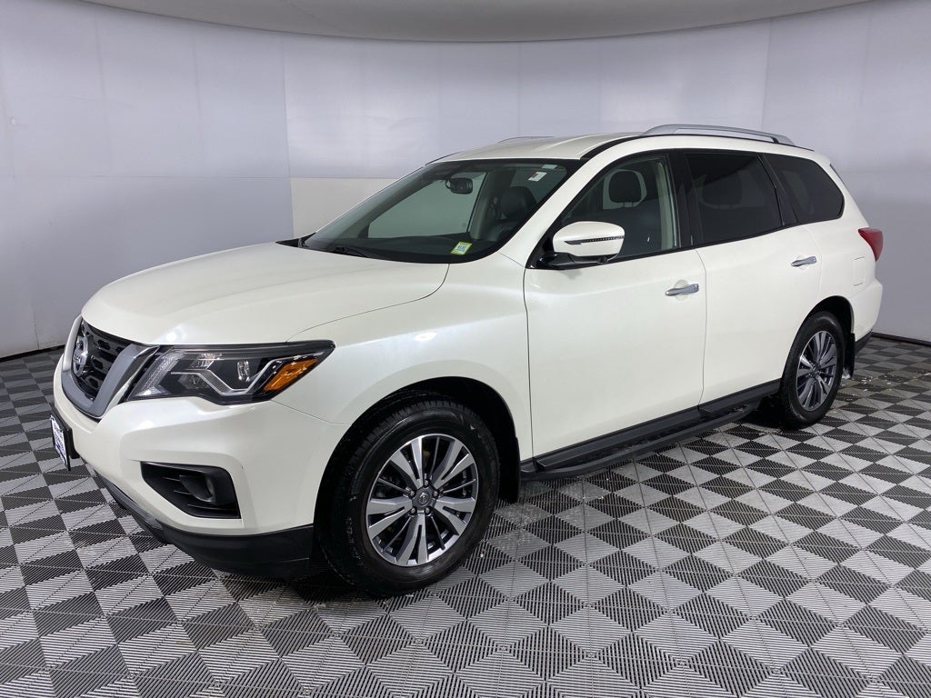 2020 Nissan Pathfinder SL