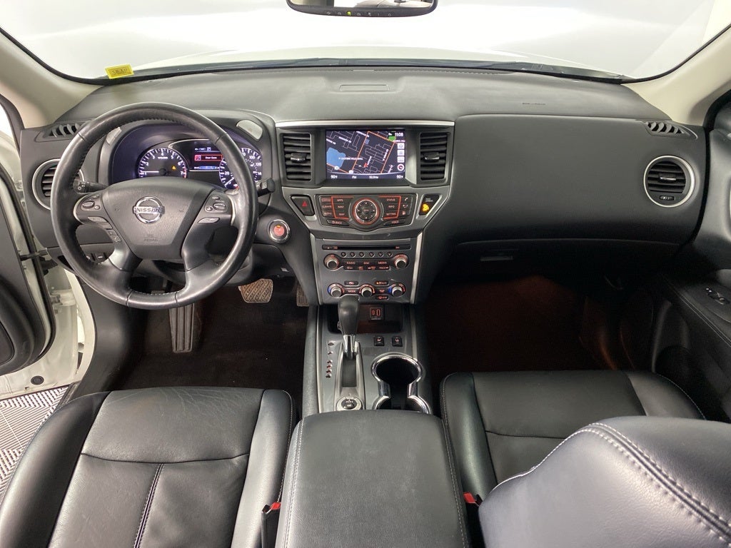 2020 Nissan Pathfinder SL