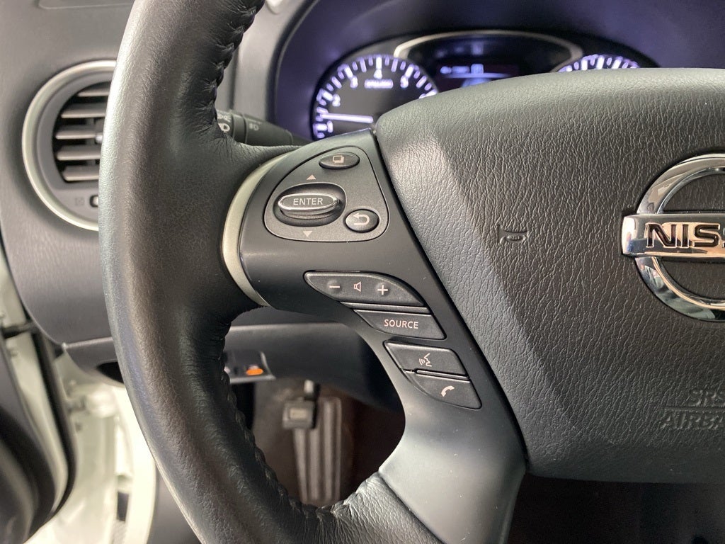 2020 Nissan Pathfinder SL