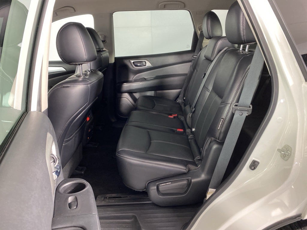 2020 Nissan Pathfinder SL