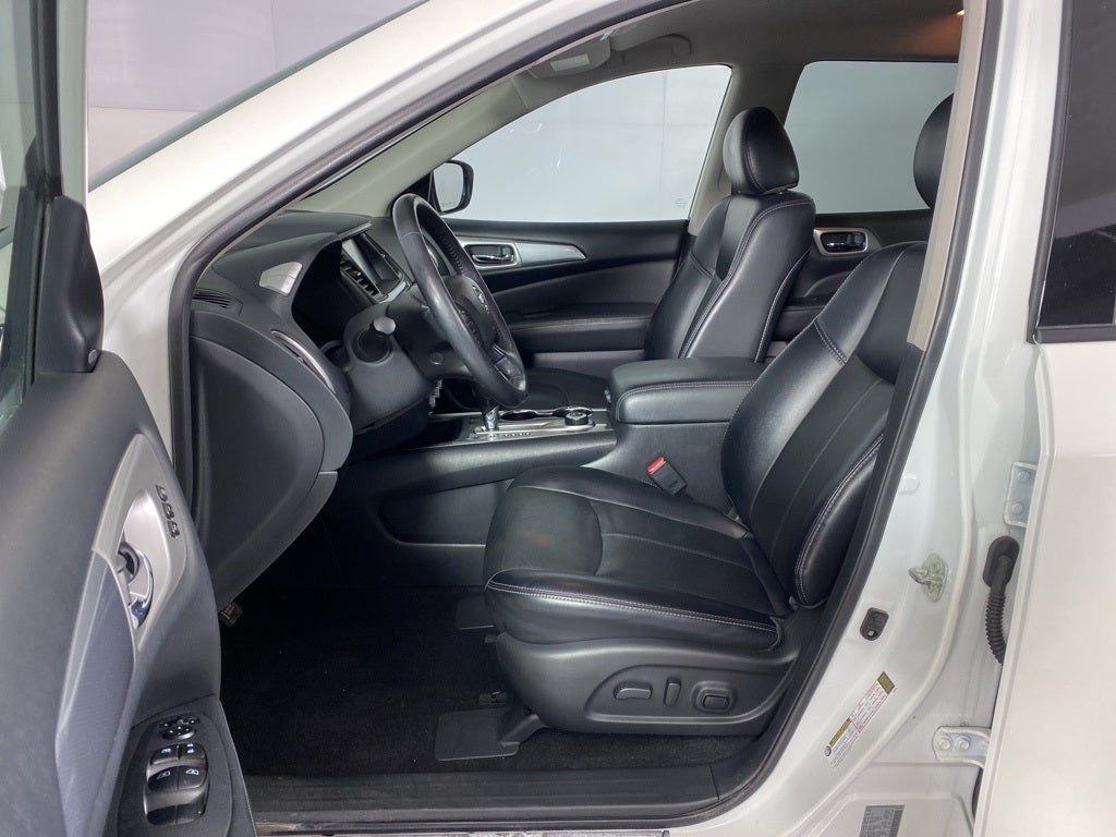 2020 Nissan Pathfinder SL