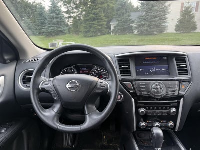 2019 Nissan Pathfinder SV