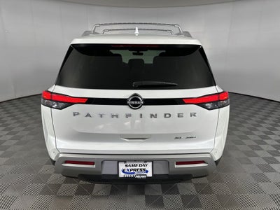 2025 Nissan Pathfinder SL