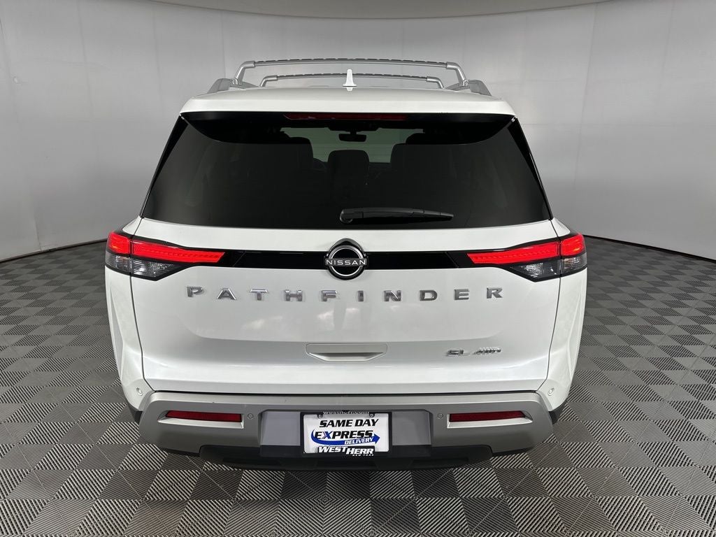 2025 Nissan Pathfinder SL