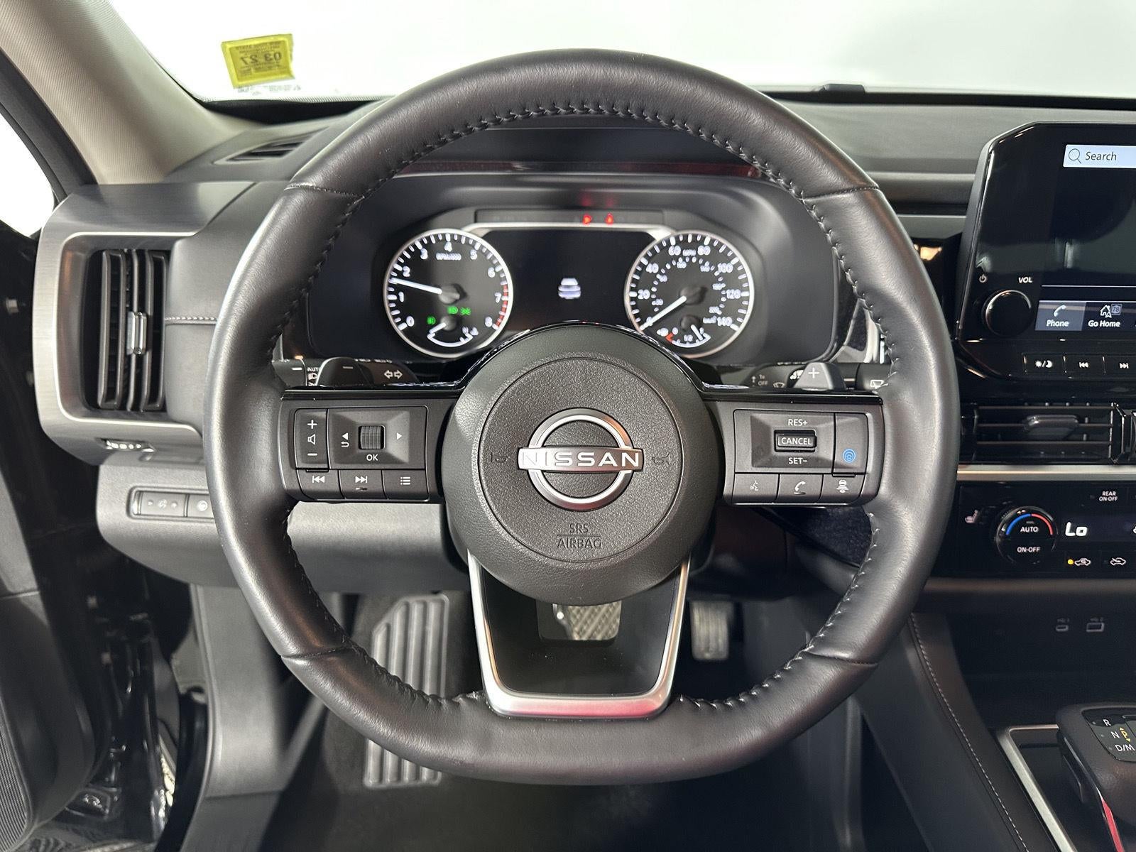 2024 Nissan Pathfinder SL